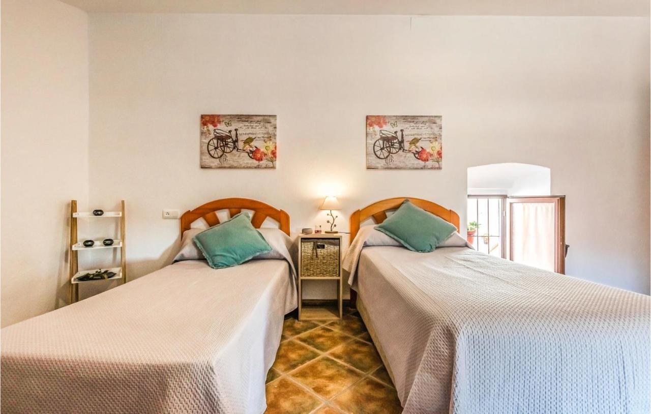 Pet Friendly Home In Hornachuelos With Kitchen Esterno foto